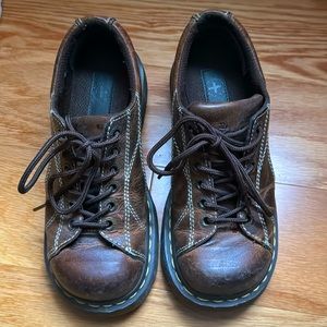 Vintage Dr Martens 12283 Leather Platform Floral Embossed Daisy Oxfords